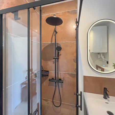 Logis Du Rocher * La Garde (Var)